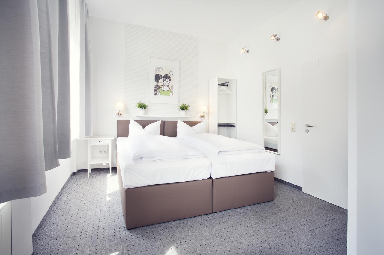 מונטבאור Hotel Loewenguth מראה חיצוני תמונה